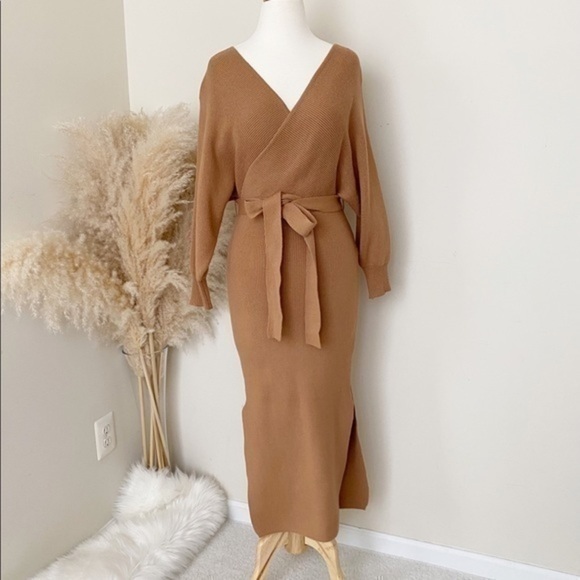 Cozy tan knit sweater midi dress with belt - Picture 2 of 13